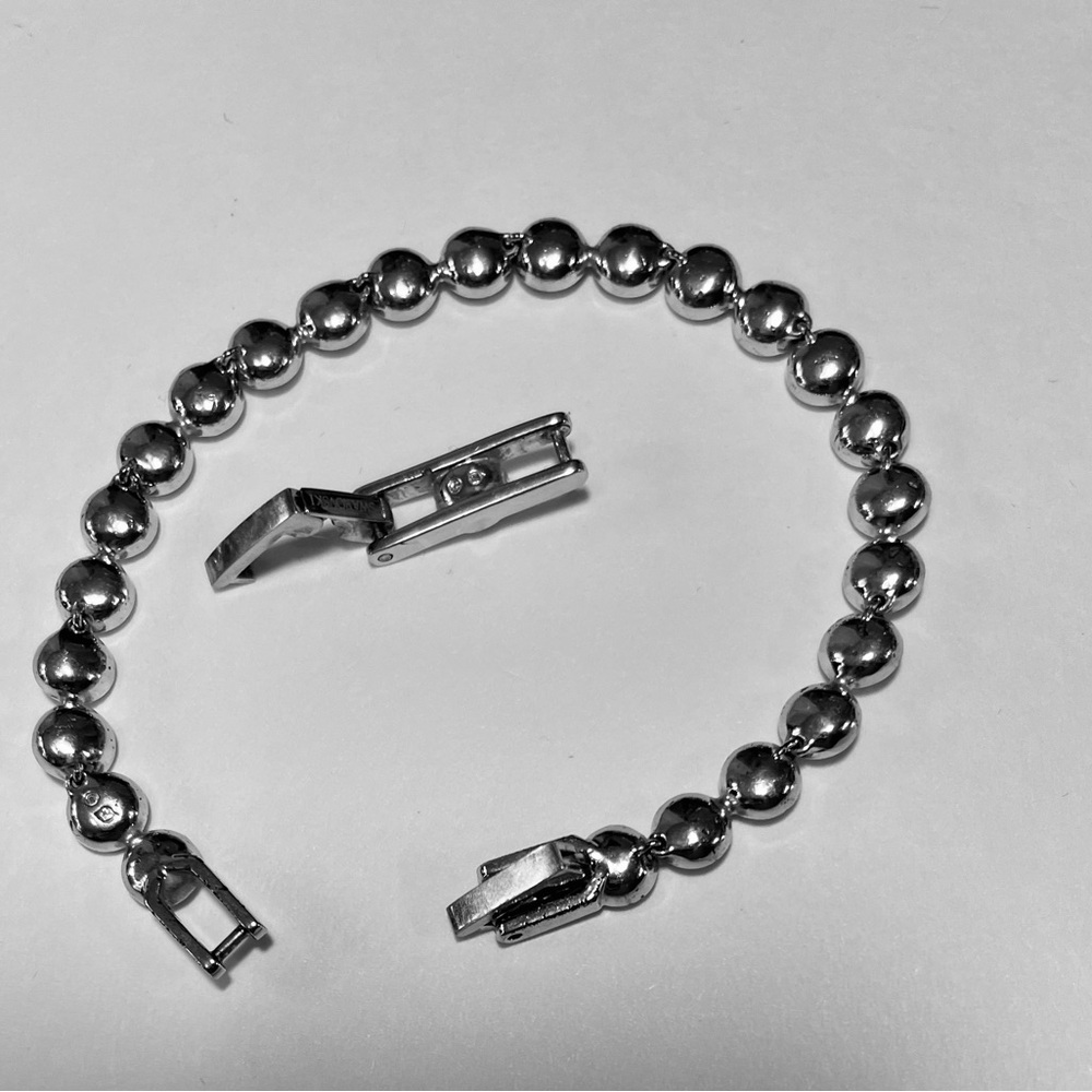 Quiet Luxury Tennis bracelet with extension - Picture 2 of 7
